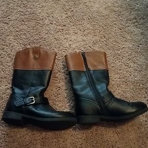 Girl's boots